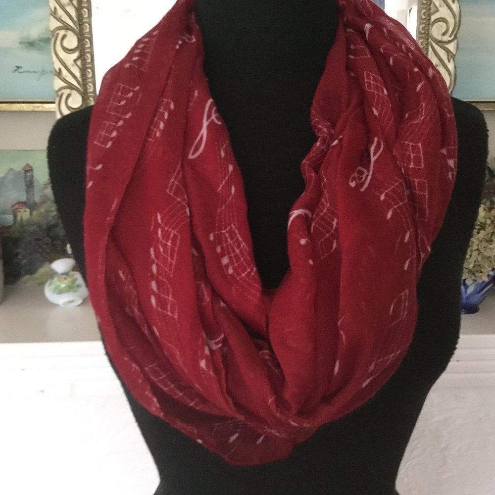 🇨🇦 Music Notes Scarf Red Light Weight Infinity